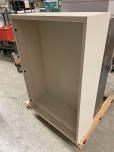 Used Steelcase Bookcase - 4 shelves - putty finish - ITEM #:240027 - Img 2 of 3