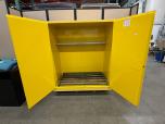 Used Justrite 110 Gallon Flammable Safety Cabinet - ITEM #:780055 - Img 4 of 5