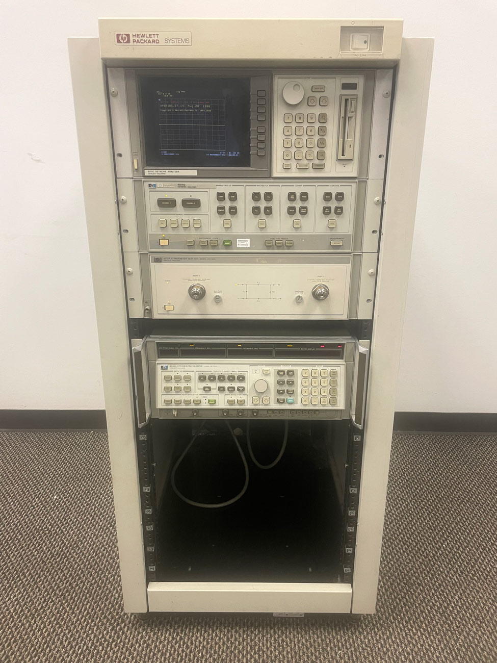 HP-8510C 85103C Vector Network Analyzer 45MHz-26.5GHz 810049