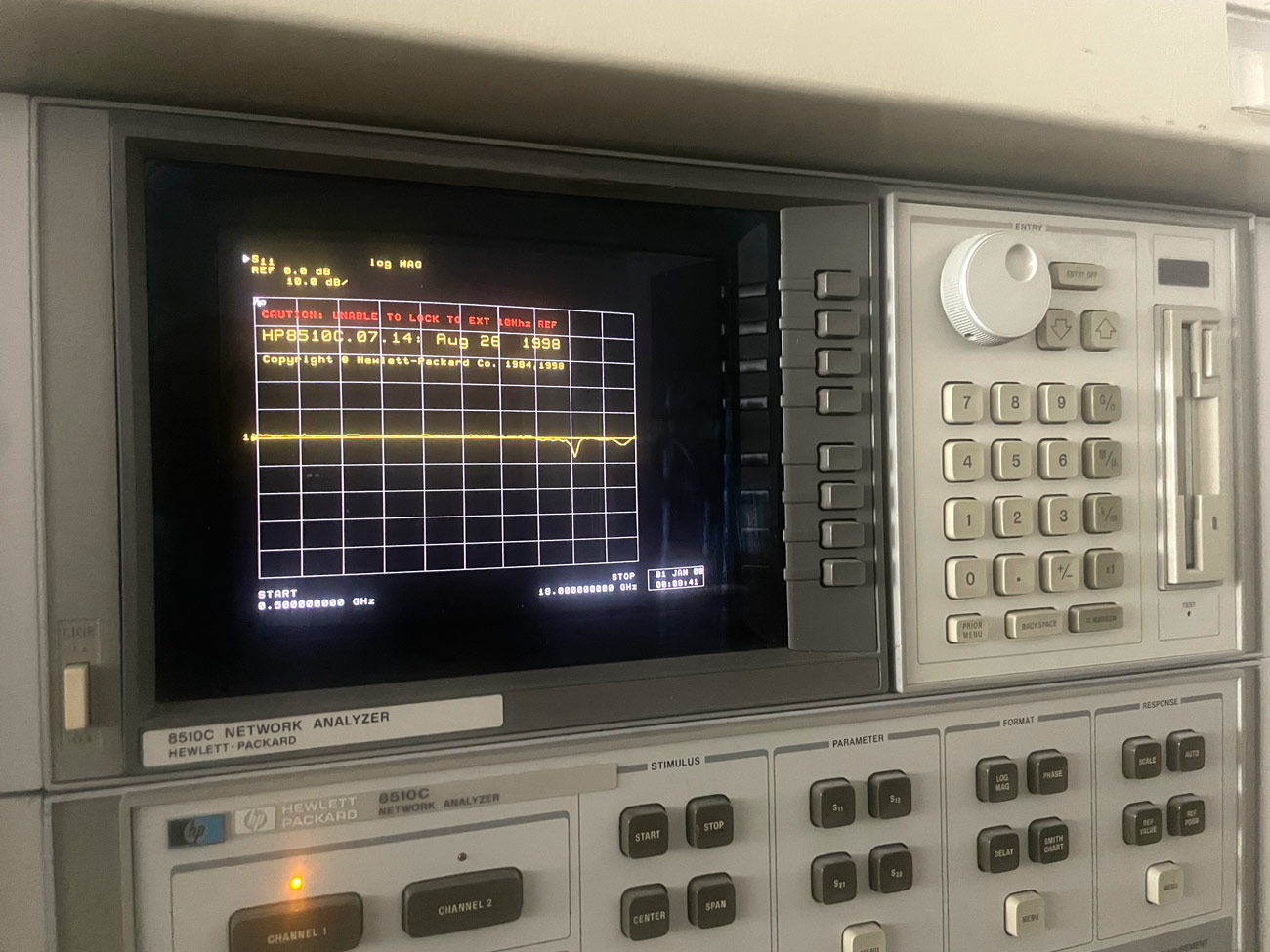 HP-8510C 85103C Vector Network Analyzer 45MHz-26.5GHz 810049 HP-8510C 85103C Vector Network Analyzer 45MHz-26.5GHz 810049
