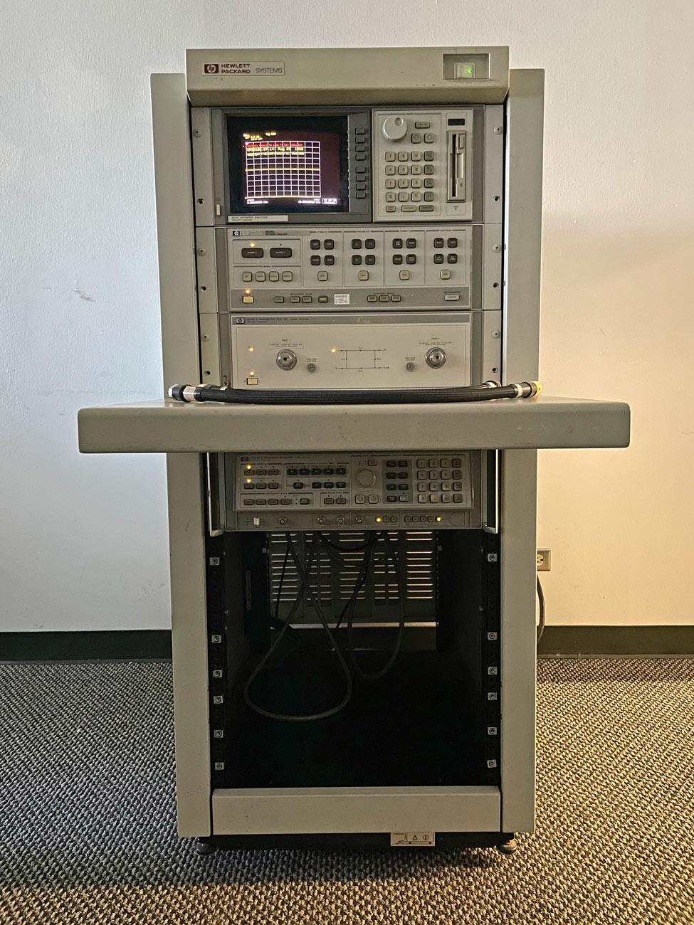 Used HP 8510C Vector Network Analyzer System w/ 8515A 8340A