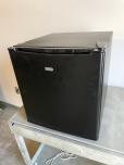 Used Sunbeam Mini Refrigerator With Black Finish - ITEM #:880031 - Img 2 of 4