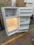 Used Hotpoint Top-Freezer Refrigerator White HTS17CBTHRWW - ITEM #:880050 - Img 3 of 6