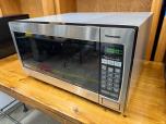 Used Panasonic Inverter Microwave NN-SN7625 1250W - ITEM #:880052 - Img 1 of 10