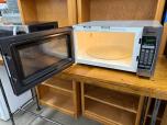 Used Panasonic Inverter Microwave NN-SN762S 1250W - ITEM #:880052 - Img 4 of 10