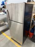 Used GE Top-Freezer Refrigerator Stainless Steel GTH18ISXARSS - ITEM #:880053 - Img 2 of 9