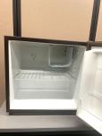 Used GE Compact Mini Refrigerator - Retro Faux Wood Grain - ITEM #:880056 - Img 5 of 5
