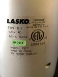 Lasko 2517 40" Wind Tower Platinum Oscillating Fan - ITEM #:885092 - Img 3 of 3